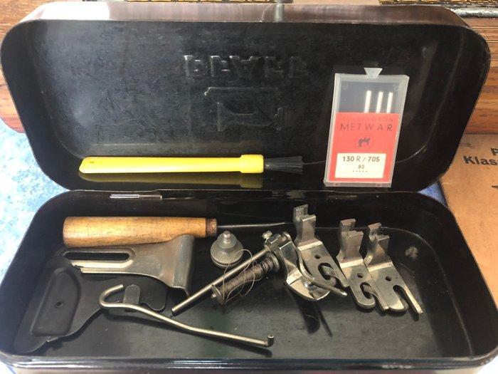 Pfaff Machine à coudre - Fonte, Antiquités & Art, Art | Objets design