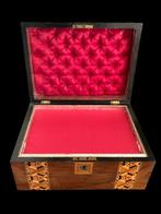 Boîte à bijoux - Noyer - marqueterie de Tunbridge, Antiek en Kunst