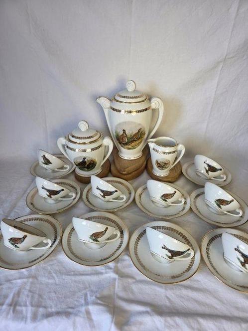P.L Limoges FRANCE - service café chasse gibier - à décor de, Antiek en Kunst, Antiek | Meubels | Tafels