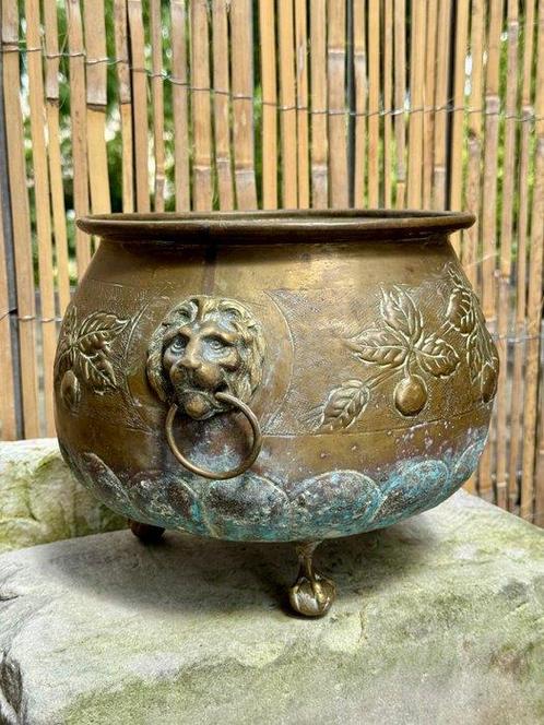 Pot de fleurs - Bronze patiné - Pot de fleurs en bronze, Antiek en Kunst, Curiosa en Brocante
