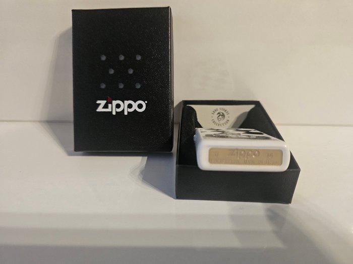 Zippo - Zippo Formel 1 A16 - Zonder Minimumprijs -, Verzamelen, Rookartikelen, Aanstekers en Luciferdoosjes