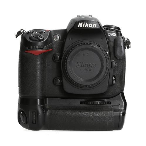 Nikon D300 - 56.231 kliks  + MB-D10 + Lowepro Rezo 170 AW, Audio, Tv en Foto, Fotocamera's Digitaal, Zo goed als nieuw, Nikon