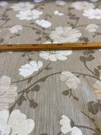 Prestigieus gobelinweefsel met geborduurde bloemen, gemaakt, Antiek en Kunst