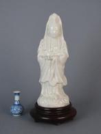 Figure - Standing Guanyin on Waves Holding a Scroll -, Antiek en Kunst