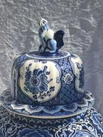 Petrus Regout, Boch - Vase avec couvercle (2) - Faïence de, Antiek en Kunst