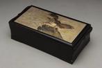 Doos met Buitengewone Houtsnijwerk - Hout -  Issei -