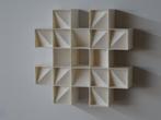 Hans Meeuwsen - Relief, 2025 - 55 Witte hashtag,