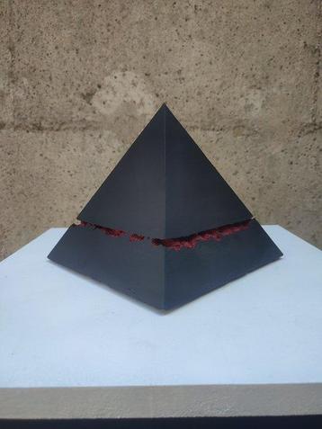Lorenzo Favaron - SERIE LIMITATA, Ascent Pyramid (Red Cut