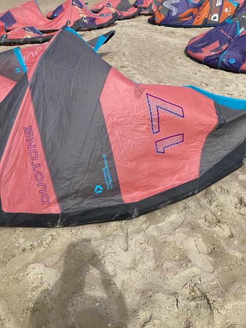 Duotone Kite Juice 17 2024 C13:coral/dark-grey, Watersport en Boten, Kitesurfen, Kite, Gebruikt, 16 m² of meer