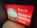 Insegna luminosa del Partito Socialista Democratico Italiano