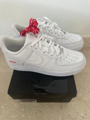 Nike Air Force 1 basse Supreme coloris blanc Taille 11 US / beschikbaar voor biedingen