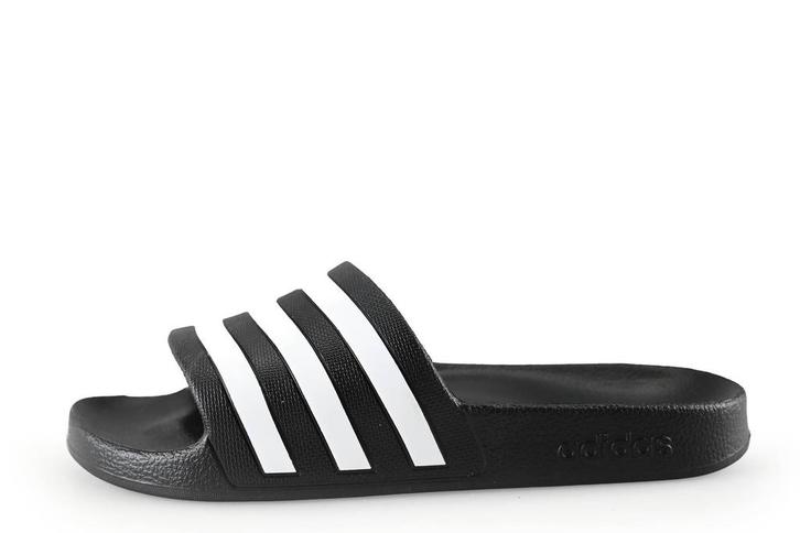 Adidas Slippers in maat 39 Zwart | 5% korting, Kinderen en Baby's, Kinderkleding | Schoenen en Sokken, Jongen of Meisje, Zo goed als nieuw