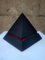 Lorenzo Favaron - Ascent Pyramid (Red Cut version), Antiek en Kunst