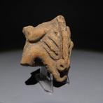 Maya Terracotta Kikkerbeeldje. 300-600 n.Chr. 6,2 cm lang.