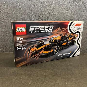 Mclaren - Lando Norris & Oscar Piastri Signed - 2024 - Lego beschikbaar voor biedingen