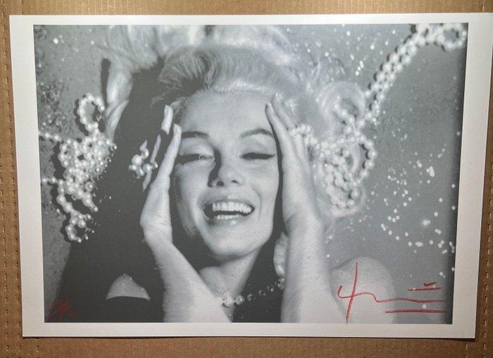 Bert Stern (1929–2013) - Famous Marilyn Monroe Laughing in, Antiek en Kunst, Kunst | Designobjecten