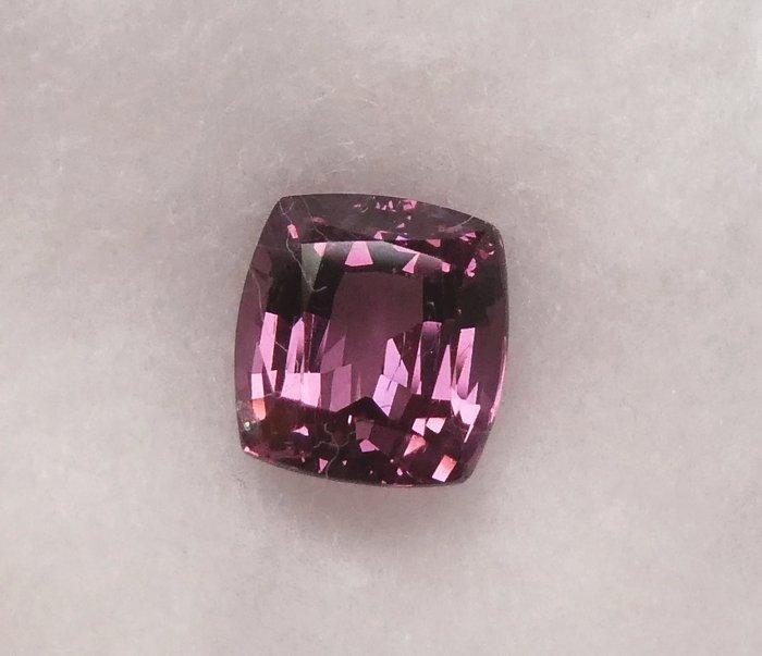 Spinel - 1.87 ct - Instituto Gemólogico Español (IGE), Handtassen en Accessoires, Edelstenen