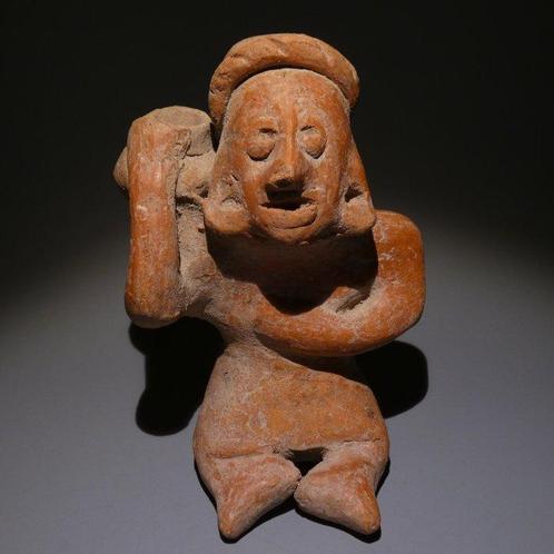 Colima, Westkust Mexico Terracotta Zittend figuur. 11 cm H., Verzamelen, Mineralen en Fossielen