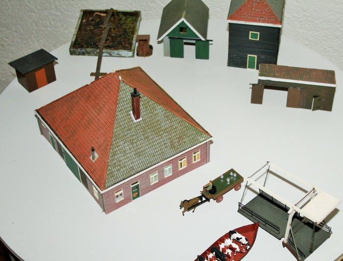 Self made H0 - Train miniature (10) - Ferme à toit en, Hobby en Vrije tijd, Modeltreinen | H0