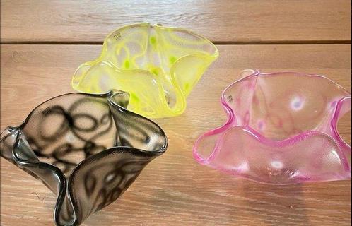 Kosta Boda - Ulrica Hydman-Vallien - Schaal (3) - Glas, Antiek en Kunst, Antiek | Glaswerk en Kristal