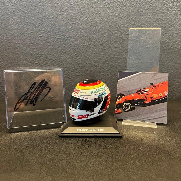 Ferrari - Sebastian Vettel - 2019 - Schaal 1/5 helm, Verzamelen, Automerken, Motoren en Formule 1