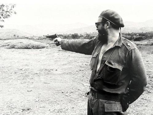 Alberto Korda (1928-2001). - Fidel Castro preparando, Antiek en Kunst, Kunst | Schilderijen | Modern
