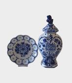 De Porceleyne Fles, Delft - dekselvaas (2) - Aardewerk