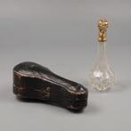 Parfumflacon met sarcofaag-etui NO RESERVE - Vase à parfum -