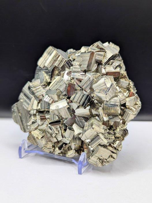 pyriet Kristalen- 581 g - (1), Verzamelen, Mineralen en Fossielen