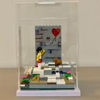 Lego - Limited Edition - LEGO Banksy Artwork - “Girl with a, Kinderen en Baby's, Nieuw