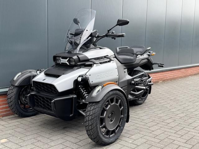 DEMO 2025 Can Am Canyon 1330cc Semi automaat Spyder trike, Motos, Quads & Trikes