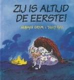 Zij is altijd de eerste! 9789069632742 Tomas Ross, Boeken, Verzenden, Zo goed als nieuw, Tomas Ross