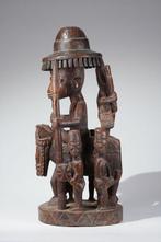Een houten beeldhouwwerk - Yoruba - Nigeria (Zonder, Antiek en Kunst