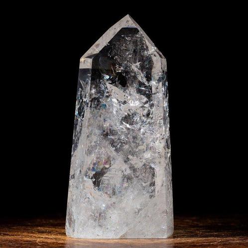Buitengewoon mineraalmonument - Grote kwartspunt - Super, Verzamelen, Mineralen en Fossielen