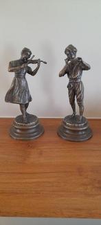 Onbekend - Figurine - Meisje met viool en jongen met fluit -