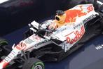 Minichamps 1:43 - Voiture de course miniature - Red Bull, Nieuw
