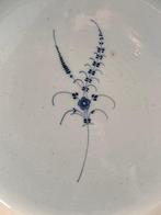 Décor à la Ronda or the fly - Tournai - Plaque de charge -, Antiek en Kunst