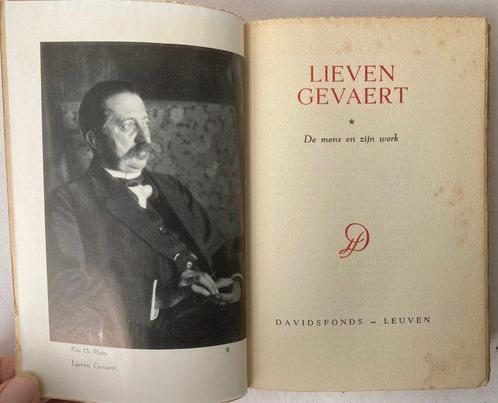 Onbekend - Zestien boeken over Lieven Gevaert en de, Audio, Tv en Foto, Fotocamera's Analoog