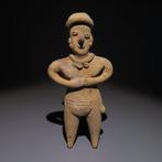Colima, Mexico, Terracotta Mannelijke figuur. 13,3 cm H.