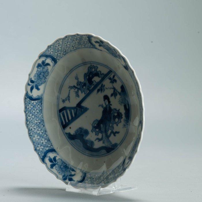 Bord - Antique Kangxi Period Chinese porcelain Dish Lady, Antiek en Kunst, Antiek | Overige Antiek