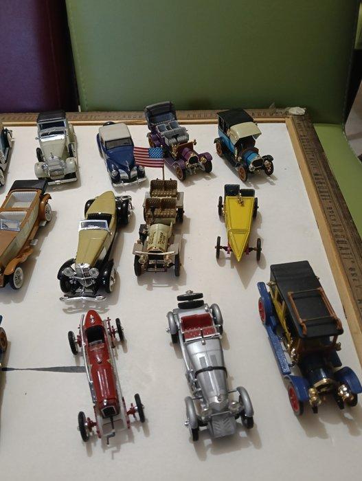 1:43 - Model cabriolet (25) - Rio, Hobby & Loisirs créatifs, Voitures miniatures | 1:5 à 1:12