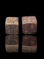 Oud-Romeins Lot of 2 Smaller Legionary 1-3 AD Dobbelstenen, Antiek en Kunst