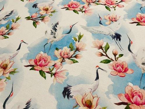 Celestiale Eleganza - Katoenen Stof met Kraanvogel en, Antiek en Kunst, Antiek | Tapijten, Tafelkleden en Textiel