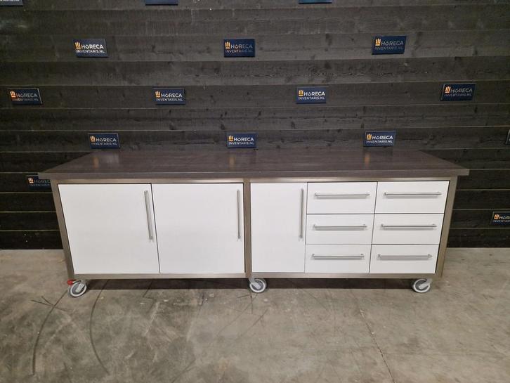 Tafel / kast | 3 deuren, 6 lades | verrijdbaar | RVS met, Zakelijke goederen, Horeca | Meubilair en Inrichting, Nieuw in verpakking
