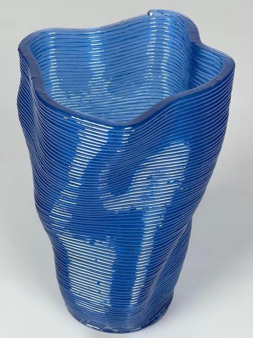 VanPlestik - Vaas (2) - Tumult - Geupcycled PetG - Tumult, Antiek en Kunst, Kunst | Designobjecten