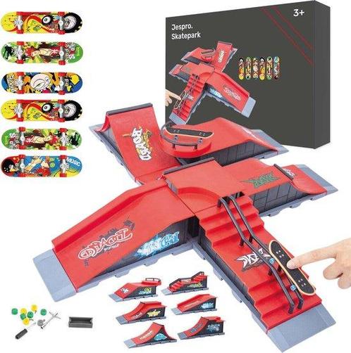 Tweedekans | Fingerboard skatepark - 6 Ramps - 6 skateboards, Kinderen en Baby's, Speelgoed | Overig, Ophalen of Verzenden