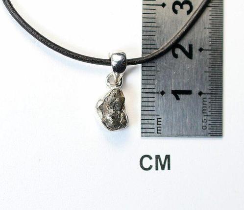 diamant brut / Remorque / neuf- 1.58 g - (1), Verzamelen, Mineralen en Fossielen