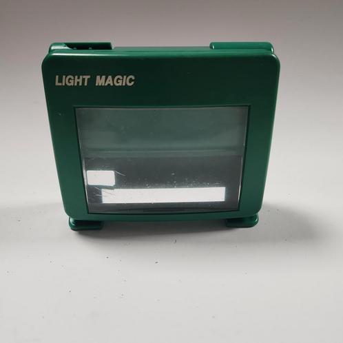 Light Magic Green Nintendo Game Boy Classic, Games en Spelcomputers, Spelcomputers | Nintendo Game Boy, Zo goed als nieuw, Ophalen of Verzenden
