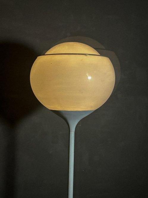 Harvey Guzzini - Harvey Guzzini, Studio 6G - Lampadaire -, Antiek en Kunst, Antiek | Meubels | Stoelen en Sofa's