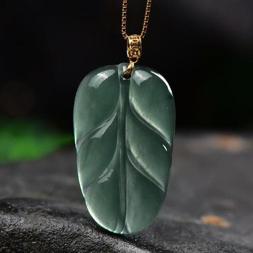 Pas de prix de réserve - Pendentif en jade jadéite non, Collections, Minéraux & Fossiles